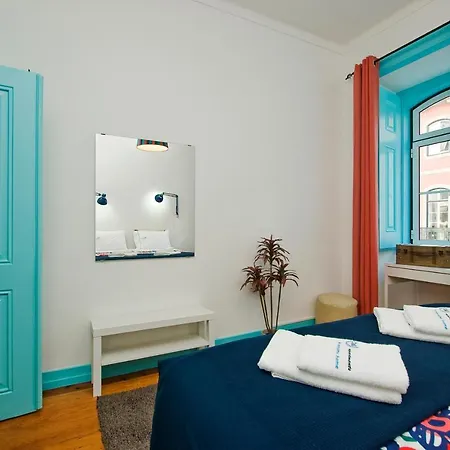 C&o Alcantara-lisbon Homestay szállás